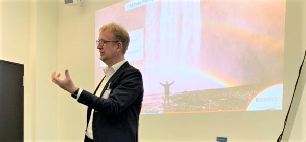 Uwe Brüggemann beschreibt die Herausforderungen im digitalen Wettbewerb